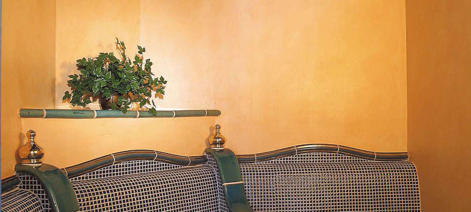 Aromagrotte mit Sternenhimmel und ätherischen Ölen