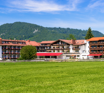 Außenansicht Hotel in Oberstdorf Schüles Gesundheitsresort und Spa 