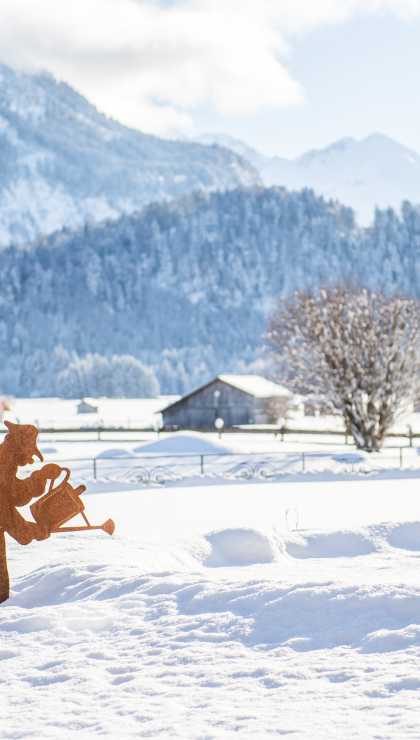 SCHÜLE'S Garten im Winter mit Schnee