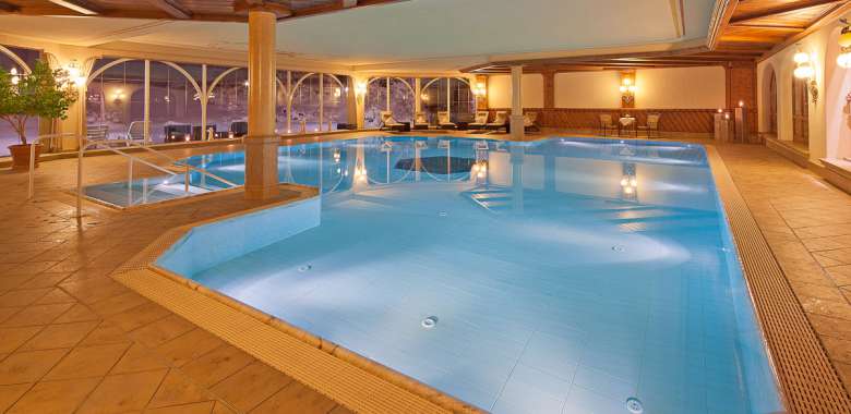 Panoramahallenbad am Abend