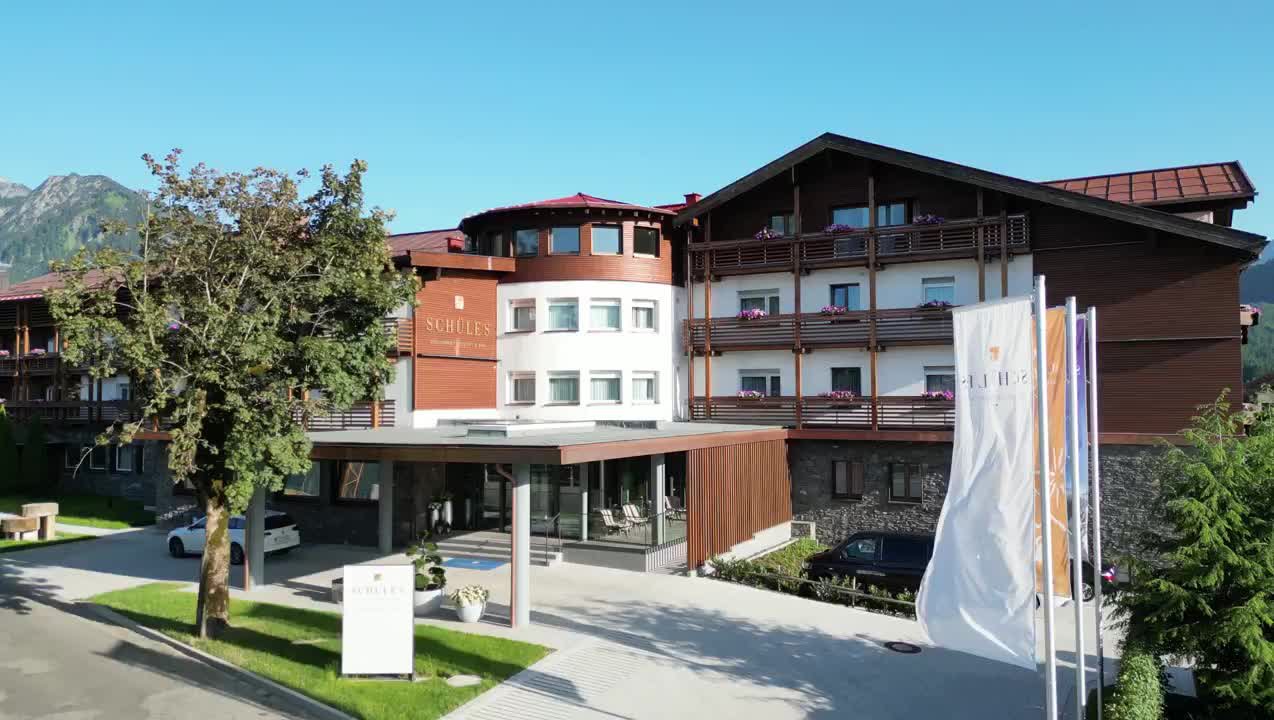 Videoaufnahme von der Außenansicht SCHÜLE'S Gesundheitsresort & Spa