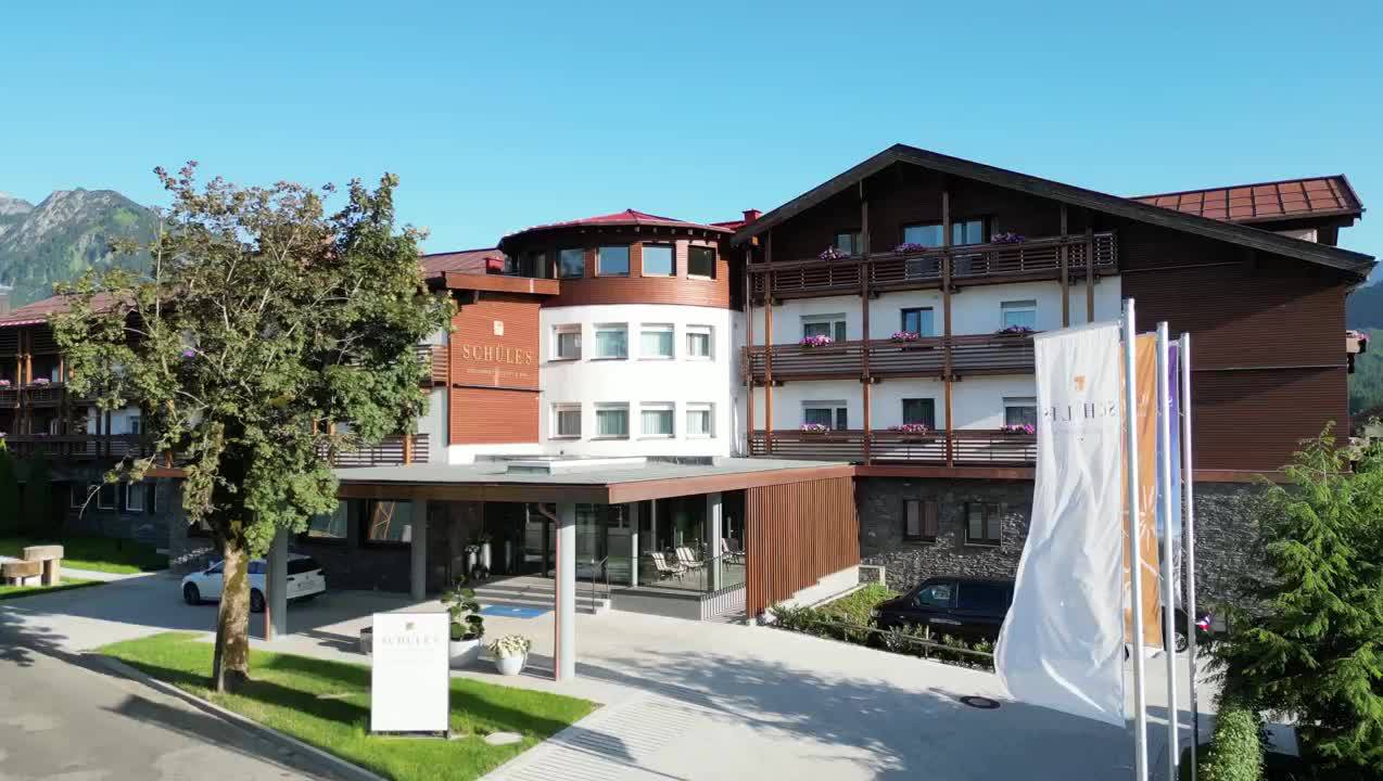 Videoaufnahme von der Außenansicht SCHÜLE'S Gesundheitsresort & Spa